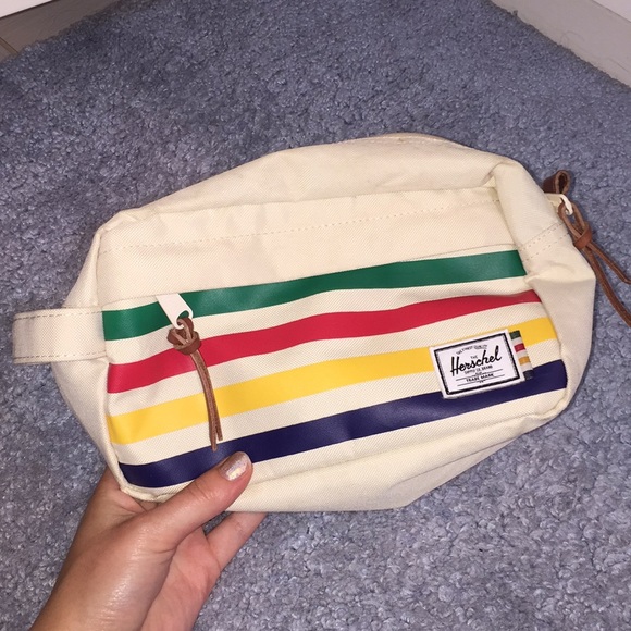 herschel travel toiletry bag